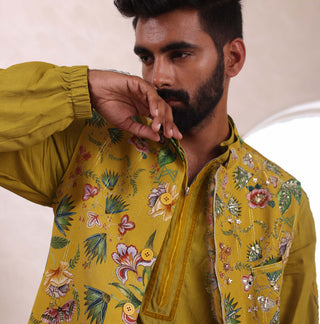 Mahima Mahajan Men-Veer Yellow Kurta And Bundi Set-INDIASPOPUP.COM