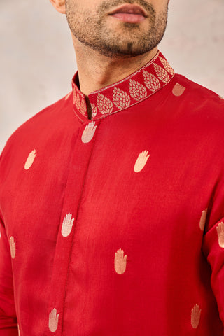 Red haaath phool kurta