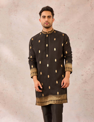 Black haaath phool kurta