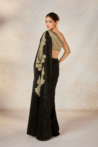 Black kala-khatta sari gown