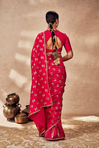 Pink Whispering Lily Crush Sari And Blouse by House Of Masaba, available on Indiaspopup.com