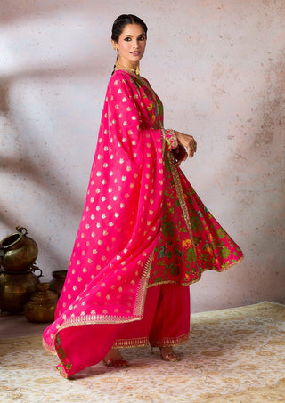 Pink Tropical Printed Kurta Set by House Of Masaba, available on Indiaspopup.com