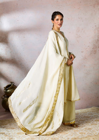 Ivory Whispering Lily Kurta Set by House Of Masaba, available on Indiaspopup.com