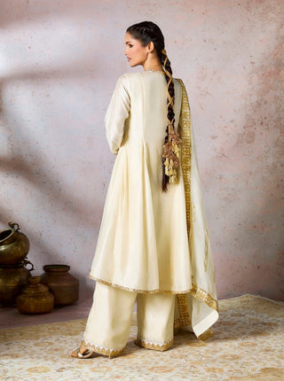 Ivory Whispering Lily Kurta Set by House Of Masaba, available on Indiaspopup.com