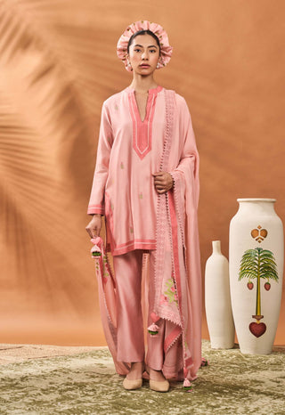 Pink Meadow Moves Kurta Set by House Of Masaba available on Indiaspopup.com