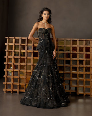 Zoelle black fishcut lehenga set