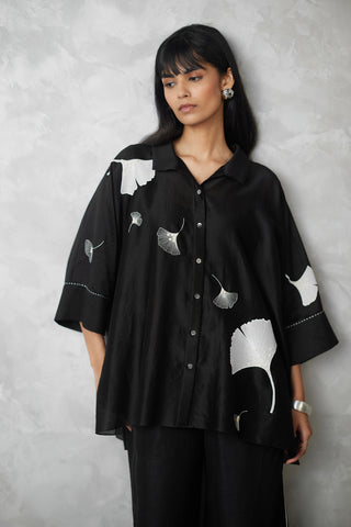 Black ginkgo shirt and pants