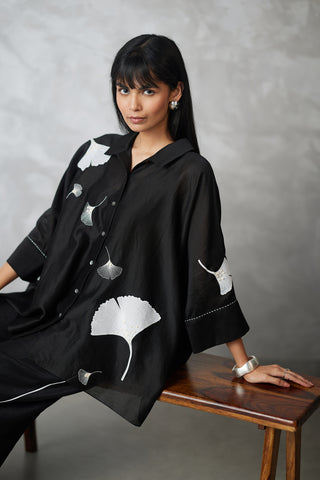 Black ginkgo shirt and pants