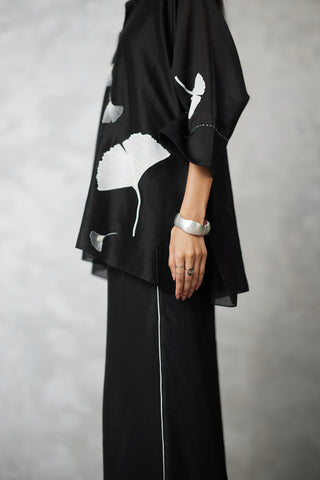 Black ginkgo shirt and pants