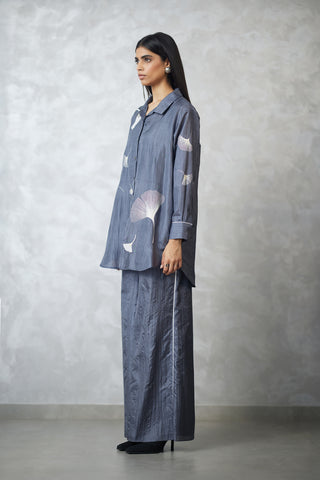 Gray ginkgo crushed shirt and pants