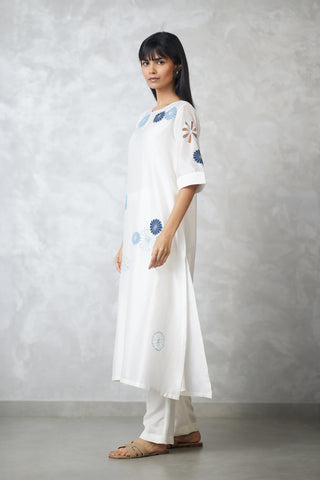 Vova cutwork applique straight cut kurta set