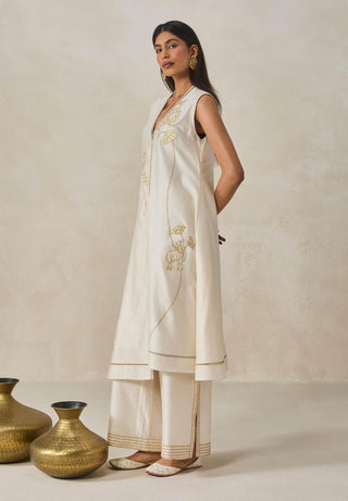 Ivory chanderi appliqué kurta with pants