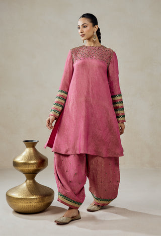 Rose pink crinkle tissue kurta with salwar