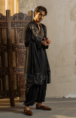 Black silk crepe kurta set with dupatta