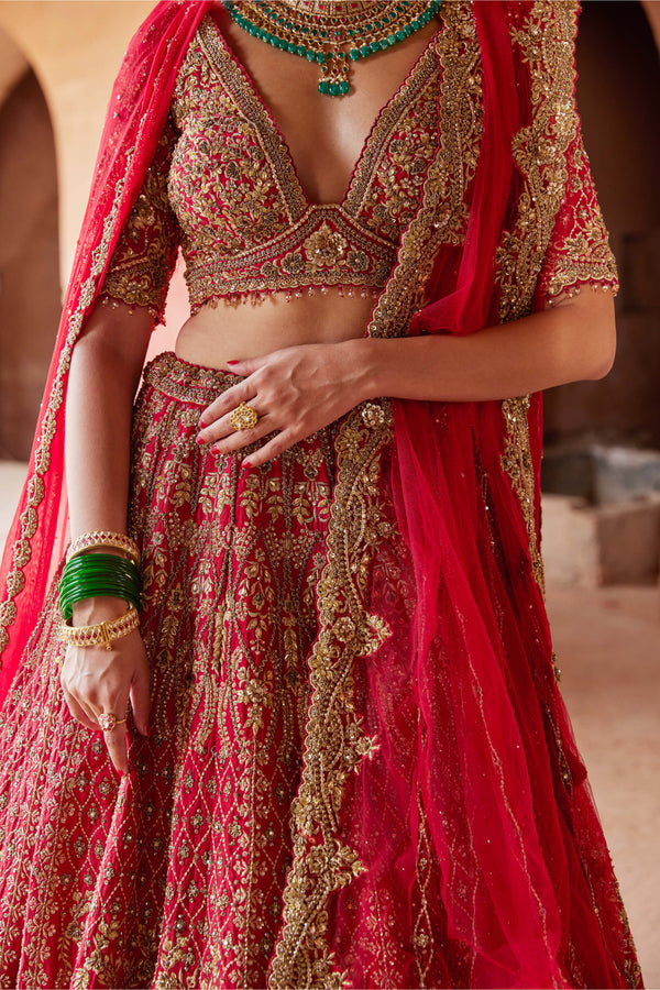 gorgeous bride in red & rust lehenga - Shaadiwish