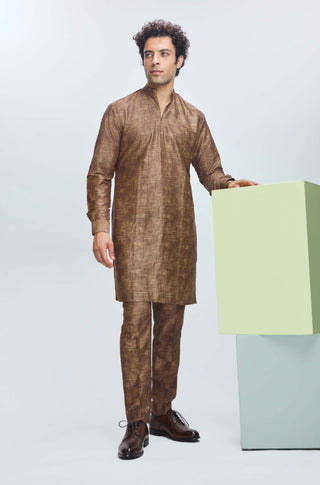 Savannah Bundi And Kurta Set by Nirmooha Men available on Indiaspopup.com