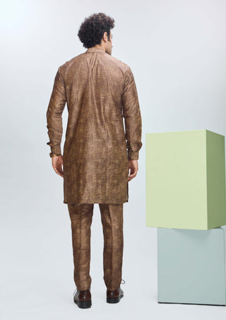 Savannah Bundi And Kurta Set by Nirmooha Men available on Indiaspopup.com