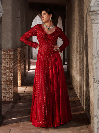 Nidhika Shekhar-Red Embroidered Jalsaa Lehenga And Blouse-INDIASPOPUP.COM