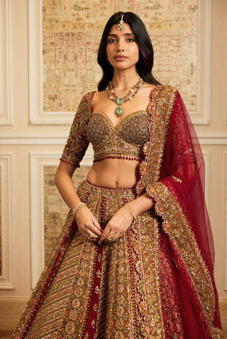 Nayyara multi lehenga set
