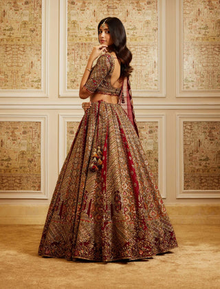 Nayyara multi lehenga set