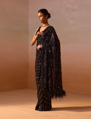 Black And Silver Grey Geometrical Sari Set by Nitika Gujral, available on Indiaspopup.com