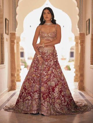 The Classic Red Bride | Indian Bridal Wear | Indiaspopup The Classic Red Bride | Indian Bridal Wear | Indiaspopup