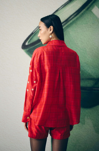 Red nori shirt with shorts and bustier