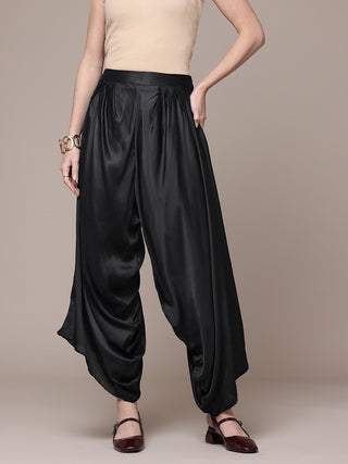 Black full length solid palazzo pant