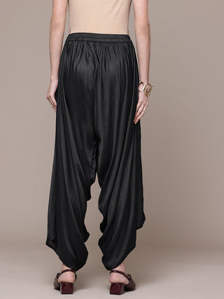 Black full length solid palazzo pant