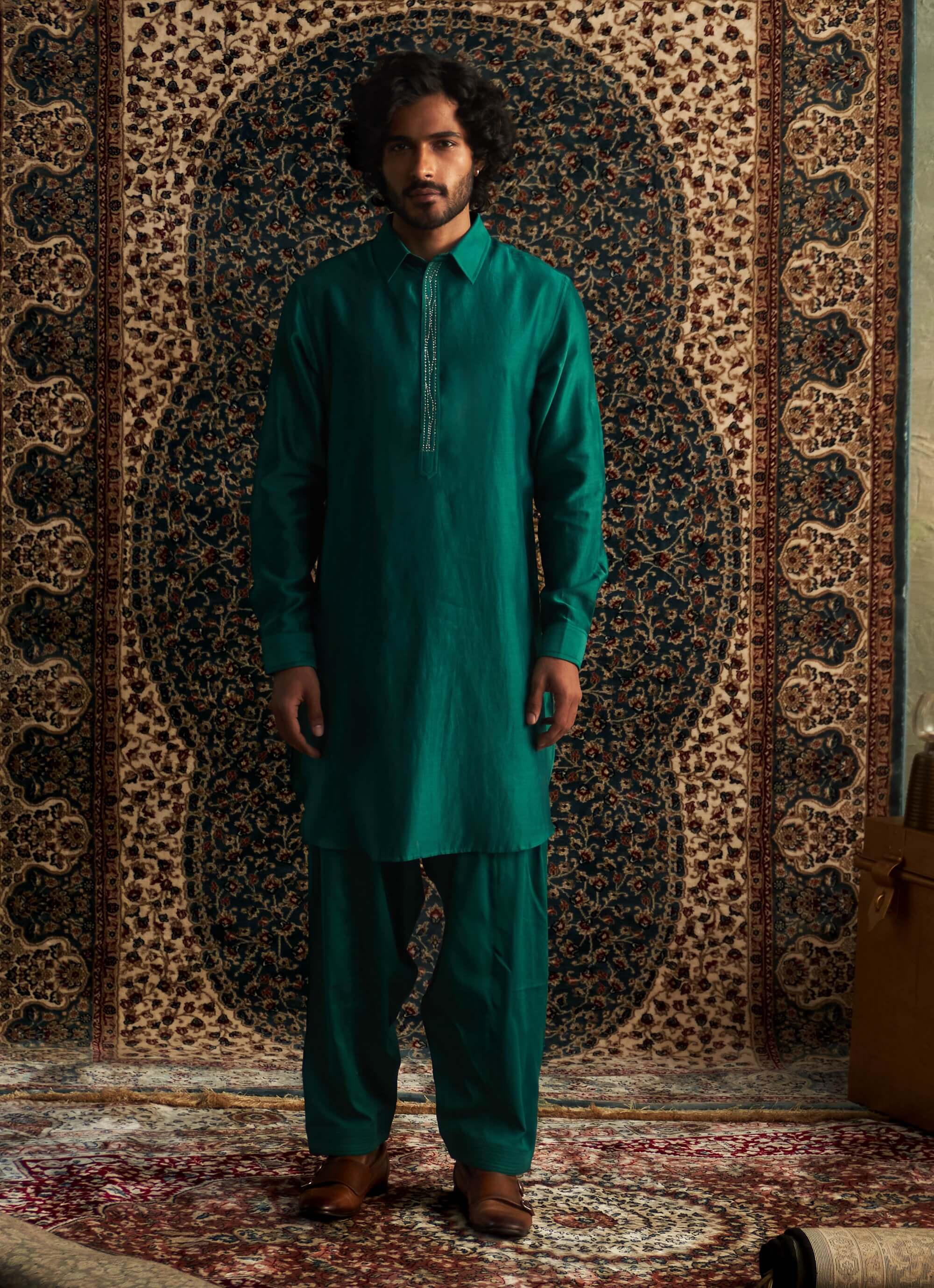 Charkhee Men Emerald Green Pathani Kurta And Salwar
