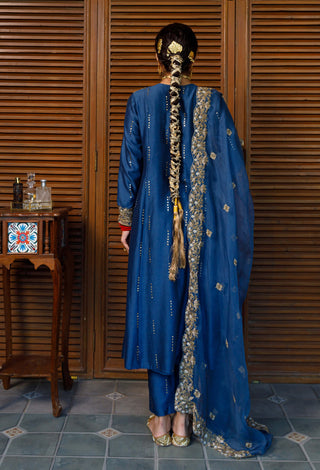 Ruksaan navy embroidered kurta set