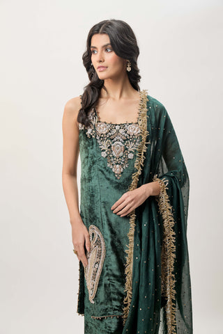 Elara emerald green velvet kurta set