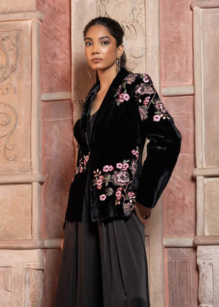 Black velvet appliqué embroidered blazer
