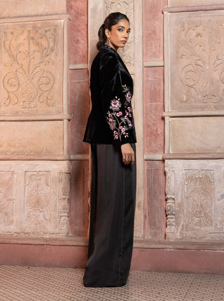 Black velvet appliqué embroidered blazer