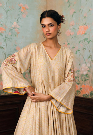 Ivory genevieve kurta, pant and dupatta set