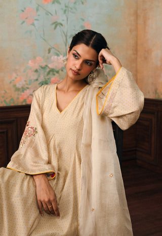 Ivory genevieve kurta, pant and dupatta set
