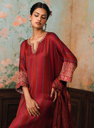 Crimson red dandelion kurta set