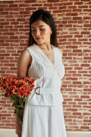 White cotton sleeveless top and belt