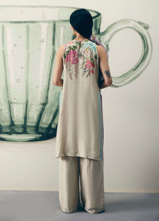 Ivory shiro kurta with pants and scarf