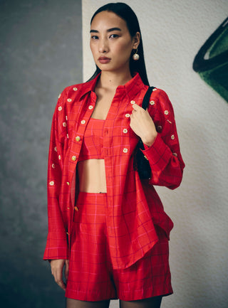 Red nori shirt with shorts and bustier