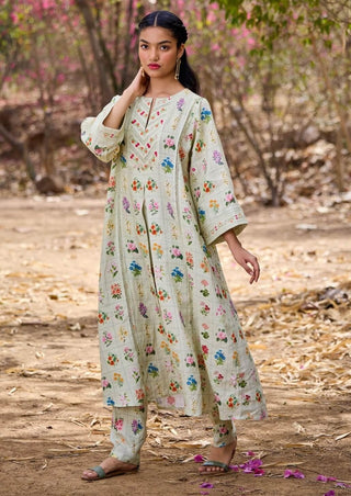 Jasmine Green Printed Kurta And Pants by Pozruh, available on Indiaspopup.com