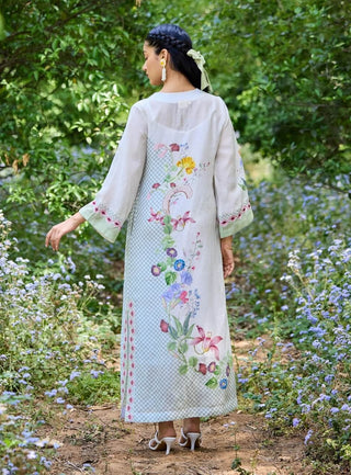 Malibu Straight Off-White Kaftan by Pozruh, available on Indiaspopup.com