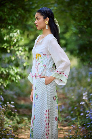 Malibu Straight Off-White Kaftan by Pozruh, available on Indiaspopup.com