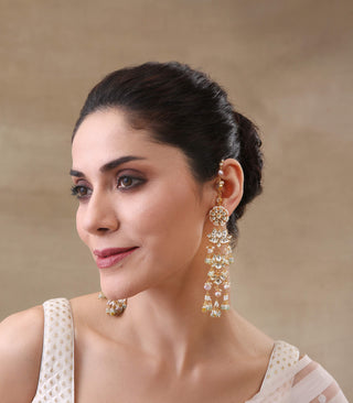 Yashvi white kundan earring