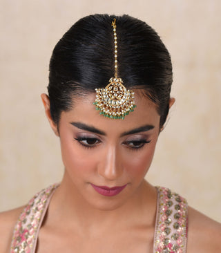 Yogeshwari Green Kundan Tika by Preeti Mohan available on Indiaspopup.com