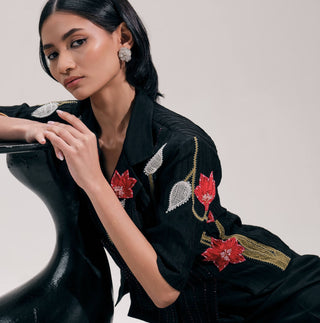 Twilight stem black shirt