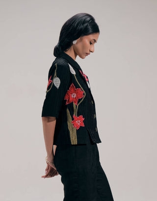 Twilight stem black shirt