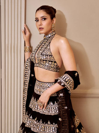 Farheen Black Lehenga Set by Gopi Vaid available on Indiaspopup