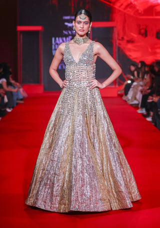 Kanaktara silver gold lehenga set