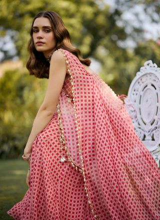 Amour fuchsia geometric sari with corset